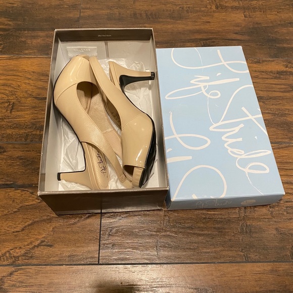 Nude soft comfy heels - Picture 3 of 7